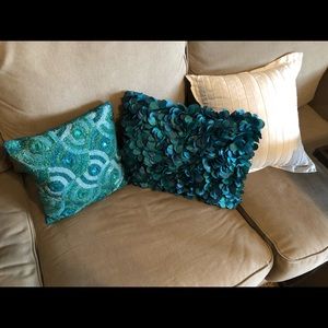 Set of 3 throw pillows - Pier One & Macy’s